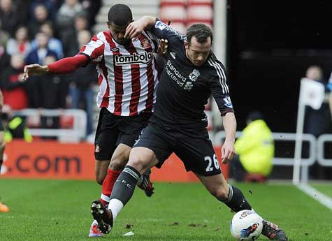 Hiệp 1 buồn tẻ chứng kiến kiểu chiến tranh hầm hào giữa Sunderland và Liverpool Hiệp 1 buồn tẻ chứng kiến kiểu chiến tranh hầm hào giữa Sunderland và Liverpool