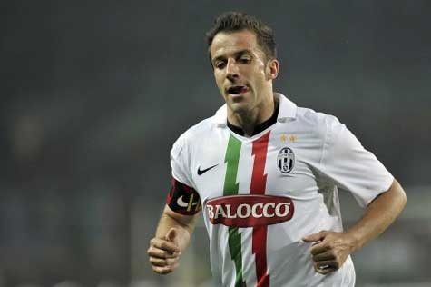 Del Piero sẽ trở thành cầu thủ già nhất Arsenal nếu tờ Tuttosport nói thật Del Piero sẽ trở thành cầu thủ già nhất Arsenal nếu tờ Tuttosport nói thật