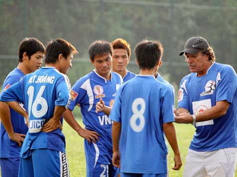 CLB bóng đá TP.HCM suýt nữa sụp đổ sau khi Tổng Công ty Thép Miền Nam rút vốn đầu tư