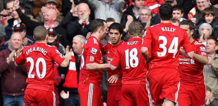 Tinh thần các cầu thủ Liverpool đã trở lại sau pha đá phạt đền hỏng của Kuyt Tinh thần các cầu thủ Liverpool đã trở lại sau pha đá phạt đền hỏng của Kuyt