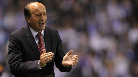 Miguel Lotina là HLV thứ 3 của Villarreal mùa giải này