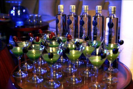 Cocktail phải đúng chất “thượng lưu”…Cocktail Taboo được pha từ loại thức uống tinh tế mới giành được giải thưởng “Nhãn hàng Spirits của Năm 2011” do tạp chí Market Watch (Hoa Kỳ) bình chọn Cocktail phải đúng chất “thượng lưu”…Cocktail Taboo được pha từ loại thức uống tinh tế mới giành được giải thưởng “Nhãn hàng Spirits của Năm 2011” do tạp chí Market Watch (Hoa Kỳ) bình chọn