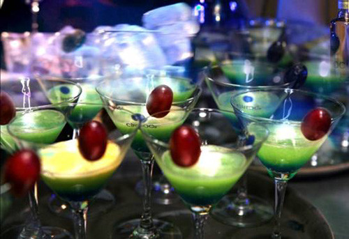 Cách thưởng thức: Nếu nói về sành ăn và sành uống thì có lẽ người Hà Nội là một trong những vị khách khó tính nhưng cũng tinh tế nhất. Cách thưởng thức: Nếu nói về sành ăn và sành uống thì có lẽ người Hà Nội là một trong những vị khách khó tính nhưng cũng tinh tế nhất.