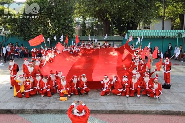 Cùng ghi lại những bức hình độc đáo làm kỉ niệm.