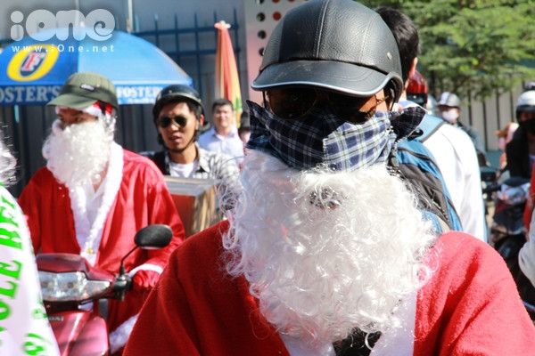 Các ông già cũng biết "bảo vệ nhan sắc" lắm Các ông già cũng biết "bảo vệ nhan sắc" lắm