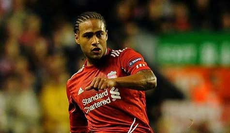 Glen Johnson cùng Martin Kelly bỏ rơi cánh phải của Liverpool Glen Johnson cùng Martin Kelly bỏ rơi cánh phải của Liverpool