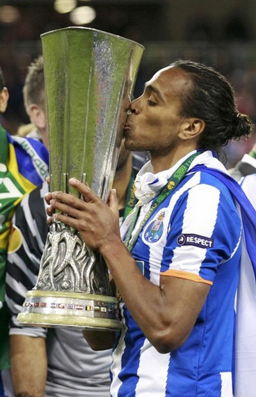 2. Alvaro Pereira (Porto) - Quan tâm: Chelsea 2. Alvaro Pereira (Porto) - Quan tâm: Chelsea