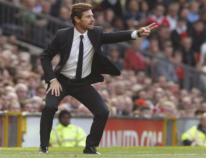 Ngoài sân, AVB đã không còn ngồi im Ngoài sân, AVB đã không còn ngồi im