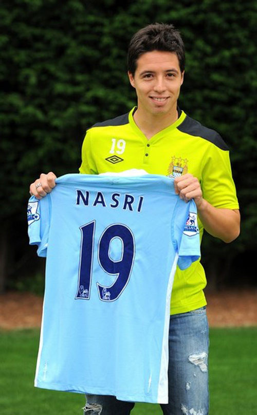 2. Samir Nasri (Arsenal tới Man City – 24 triệu bảng) 2. Samir Nasri (Arsenal tới Man City – 24 triệu bảng)