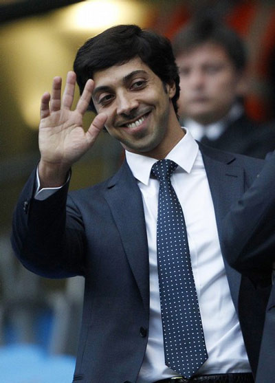 Bức ảnh này là lần duy nhất Sheik Mansour đến sân Etihad Bức ảnh này là lần duy nhất Sheik Mansour đến sân Etihad