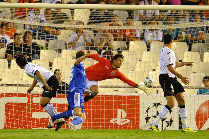 Torres bỏ lỡ một cơ hội ngon ăn. Torres bỏ lỡ một cơ hội ngon ăn.