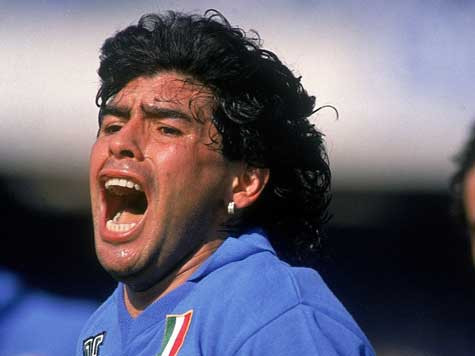 Diego Maradona là một tượng đài tại Naples Diego Maradona là một tượng đài tại Naples