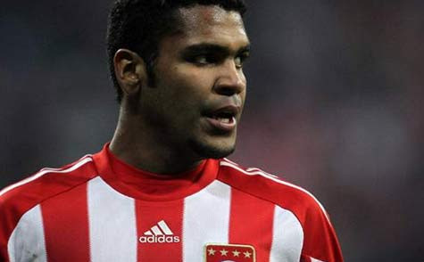 Breno suýt mất mạng vì vụ cháy