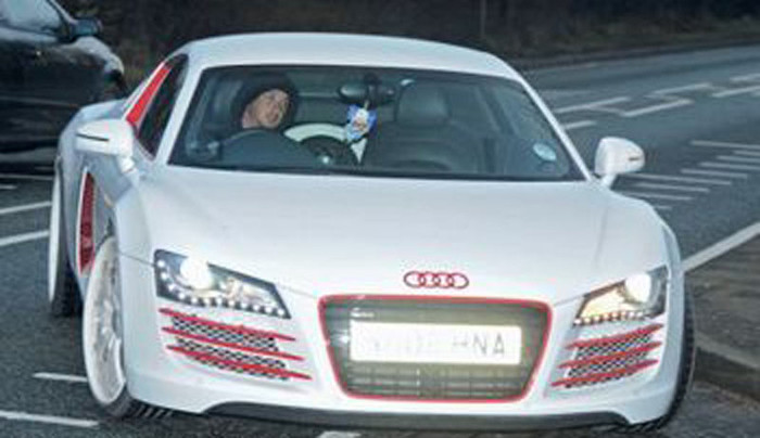 Còn đây là chiếc Audi R8 của Stephen Ireland Còn đây là chiếc Audi R8 của Stephen Ireland