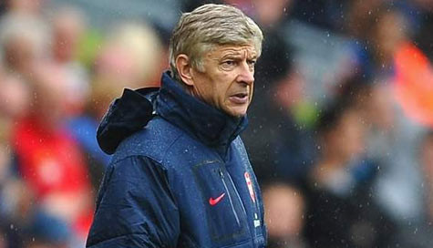 Arsene Wenger đang đứng trước khủng hoảng