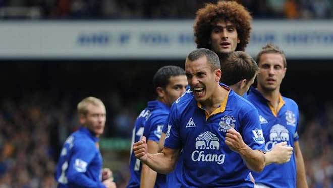 Phù thủy Osman: Leon Osman với pha lập công giúp Everton dẫn trước Aston Villa