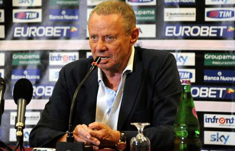 Ông chủ tịch "đồng bóng" Zamparini.