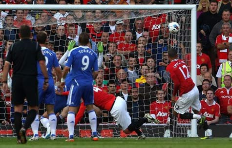 Smalling mở tỷ số ngay phút thứ 8