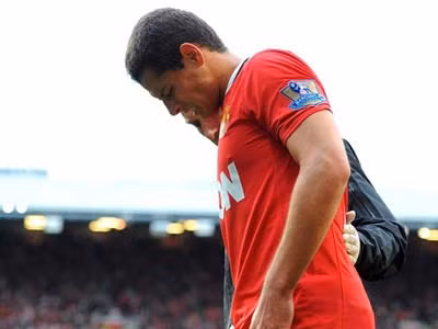 Chicharito phải rời sân mà không có được 90 phút trọn vẹn Chicharito phải rời sân mà không có được 90 phút trọn vẹn