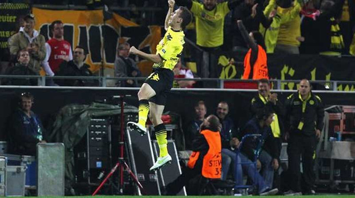 Vở kịch thành Dortmund: Ivan Perisic buộc Arsenal chia điểm với cú vô-lê ngoạn mục Vở kịch thành Dortmund: Ivan Perisic buộc Arsenal chia điểm với cú vô-lê ngoạn mục