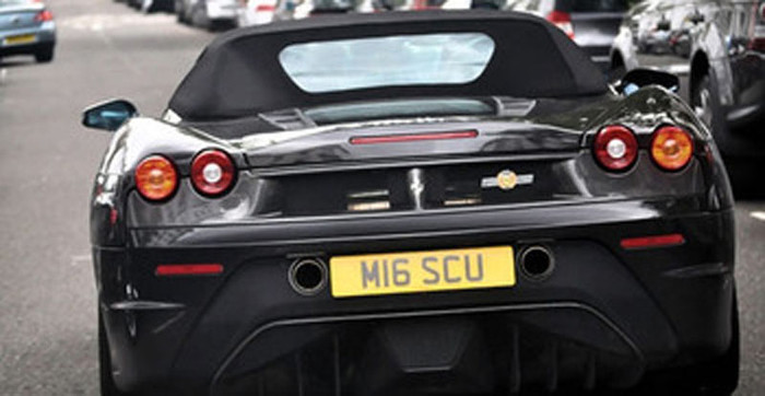 Con Ferrari Scuderia Spider M16, "chiến mã" được ưa thích nhất trong "tàu ngựa" nhà Lampard Con Ferrari Scuderia Spider M16, "chiến mã" được ưa thích nhất trong "tàu ngựa" nhà Lampard