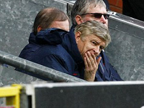 Còn Wenger thì bảo Arsenal vẫn có thể vô địch