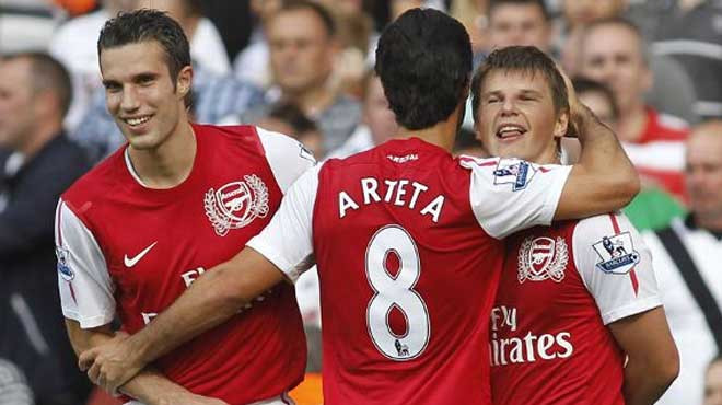 Thiên nga giãy chết: Arshavin phá vỡ thế bế tắc trước Swansea