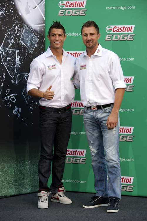 Cùng "pose" với Jerzy Dudek