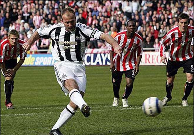 Alan Shearer, chân sút vĩ đại nhất trong lịch sử giải Ngoại hạng Alan Shearer, chân sút vĩ đại nhất trong lịch sử giải Ngoại hạng