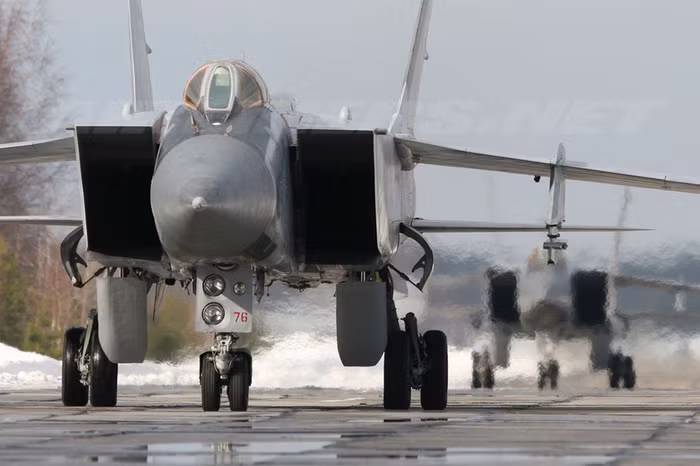 MiG-31.