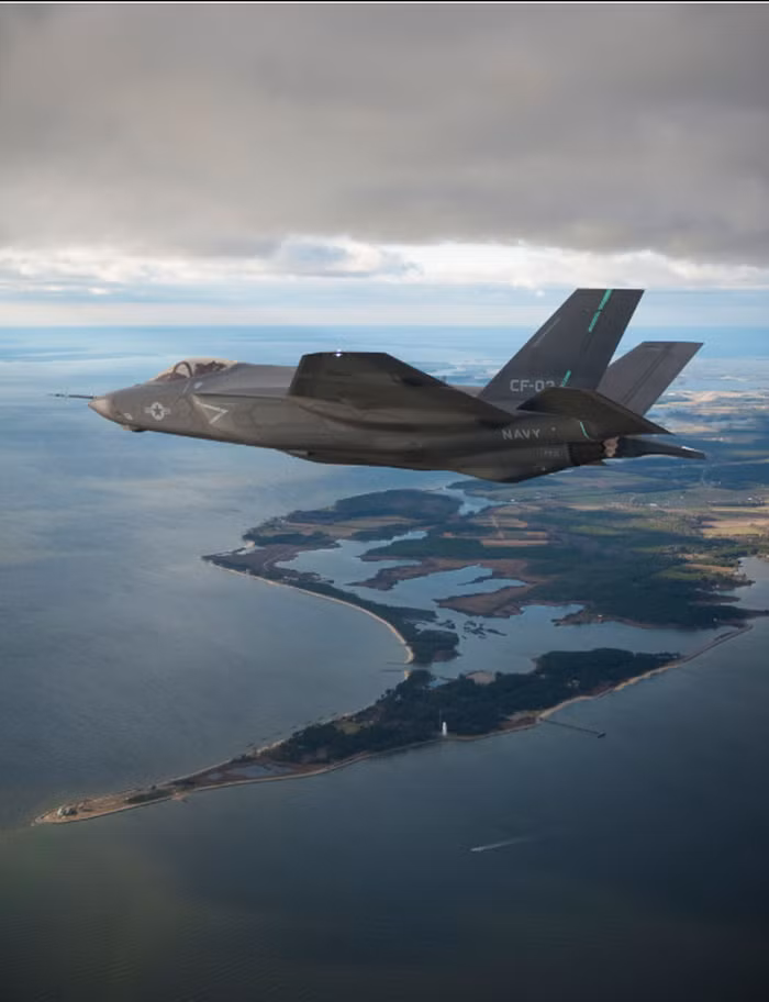 Chuyến bay thử nghiệm lần thứ 41 của siêu tiêm kích F-35C CF-2