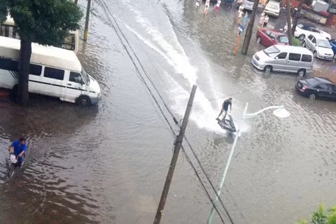 Xe xịn, cả năm mới lôi ra khoe được vài lần.