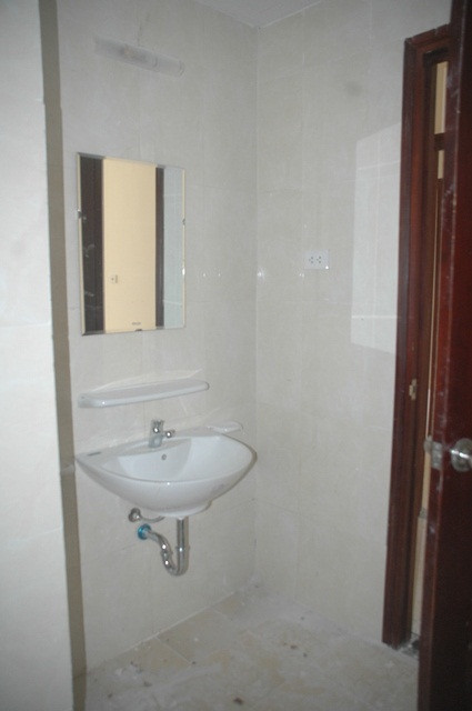 Công trình phụ cũng chưa xong... Công trình phụ cũng chưa xong...