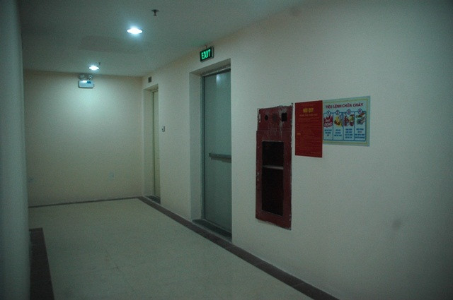 Hệ thống cứu hỏa cũng chỉ mới có hộp đựng... Hệ thống cứu hỏa cũng chỉ mới có hộp đựng...