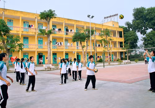 Ở nội trú, teen thường "tụ tập" chơi thể thao mỗi ngày