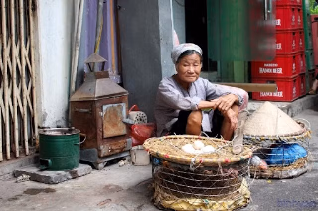 Bán hàng ở chợ
