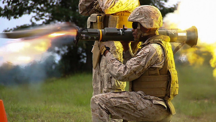 M136 AT-4 của đơn vị quân viễ chinh 32, Hoa Kỳ khai hỏa trong một cuộc diễn tập tại bang Virginia.