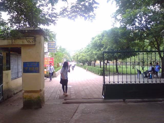 Trường THPT Xuân Hòa - Phúc Yên.