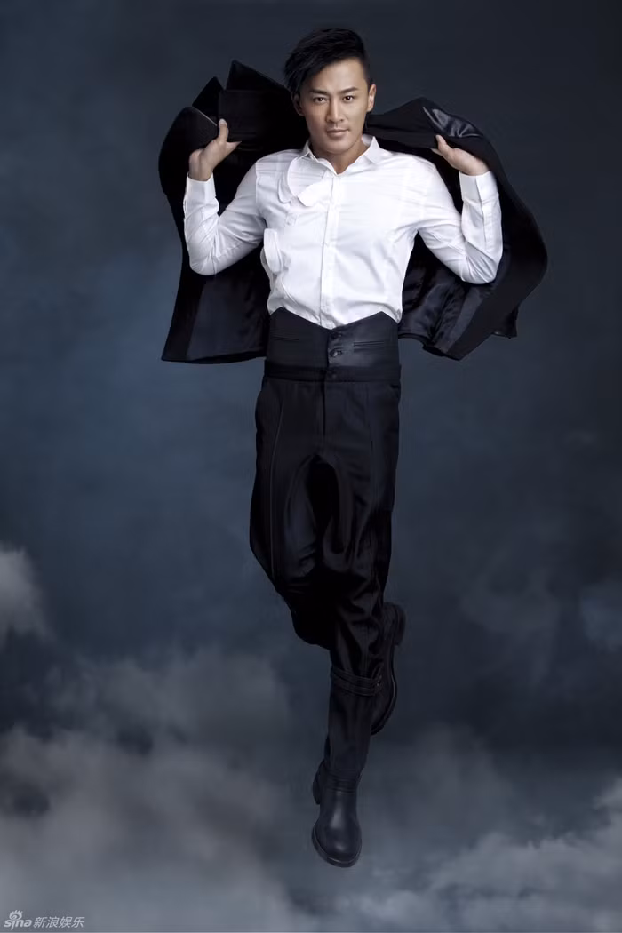 Sau 6 ngày ra mắt, Truyền thuyết Bạch xà đã thu về hơn 100 triệu Nhân dân tệ, là bộ phim ăn khách nhất thời điểm này. Bộ phim thống lĩnh các rạp chiếu tại tất cả các thành phố của Trung Quốc.