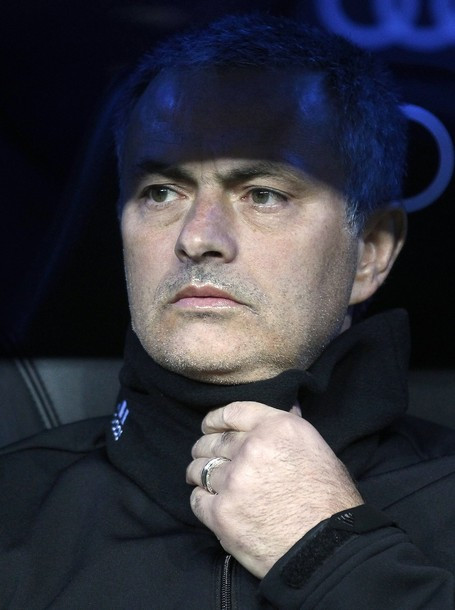 Jose Mourinho bình tĩnh chờ cuộc chiến. Jose Mourinho bình tĩnh chờ cuộc chiến.