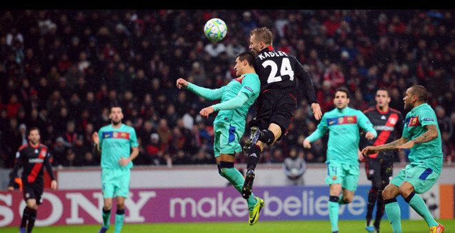 Đầu hiệp hai, đội chủ nhà có bàn thắng gỡ hòa từ cú đánh đầu chuẩn xác của Kadlec. Đầu hiệp hai, đội chủ nhà có bàn thắng gỡ hòa từ cú đánh đầu chuẩn xác của Kadlec.