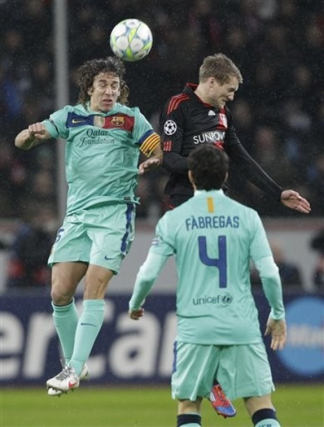 Leverkusen vẫn chiến đấu ngoan cường. Leverkusen vẫn chiến đấu ngoan cường.