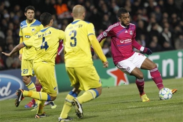 Phong tỏa, nhưng... Phong tỏa, nhưng...