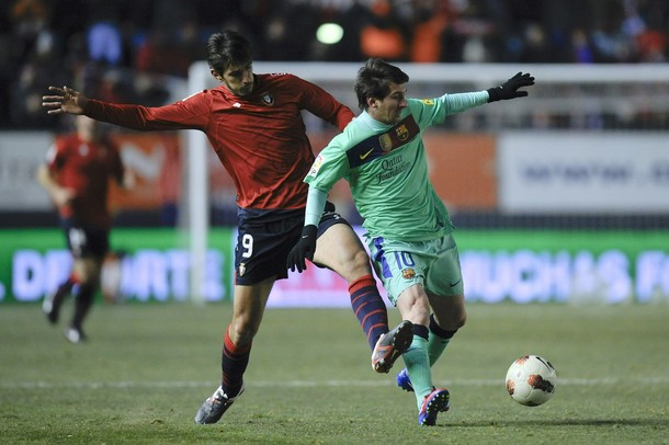 Không có Xavi, lối chơi của Barca phụ thuộc nhiều vào Messi. Không có Xavi, lối chơi của Barca phụ thuộc nhiều vào Messi.