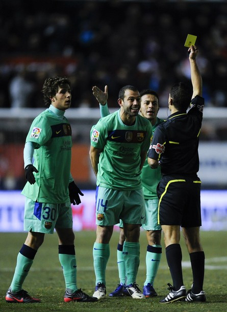 Cầu thủ tranh cãi. Cầu thủ tranh cãi.