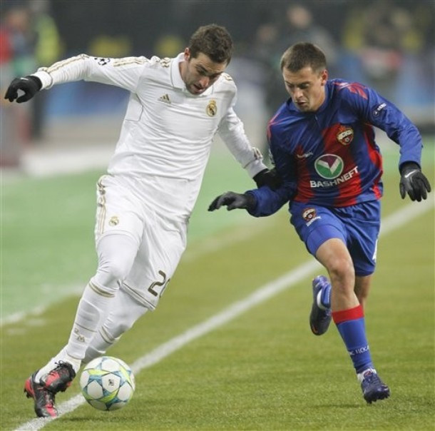 Đội chủ nhà vẫn chiến đấu.