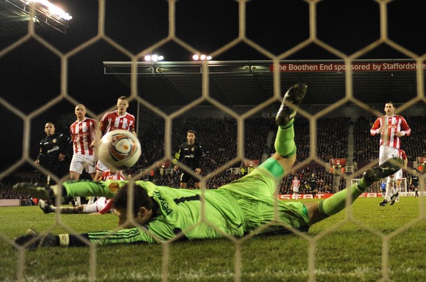 Cả hai đội vừa có những chiến thắng ấn tượng ở đấu trường châu Âu. Cả hai đội vừa có những chiến thắng ấn tượng ở đấu trường châu Âu.