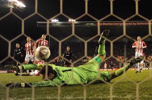 Cả hai đội vừa có những chiến thắng ấn tượng ở đấu trường châu Âu.