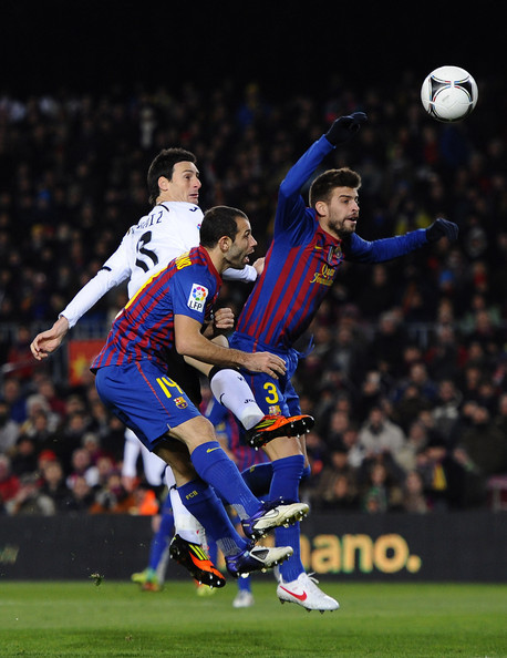 Nhưng Barca có sự trở lại của Pique. Nhưng Barca có sự trở lại của Pique.