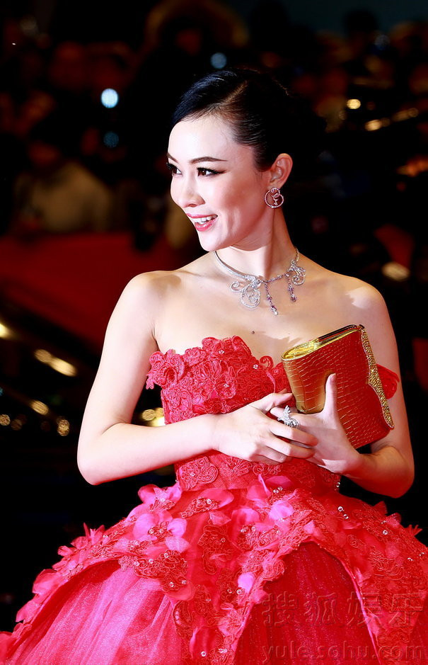 Ẩm thực nam nữ cũng là bộ phim được đánh giá là một trong những tác phẩm xuất sắc nhất của vị đạo diễn tài danh Lý An, đồng thời đưa tên tuổi dàn diễn viên chính Quy Á Lôi, Ngô Thiến Liên,…lên hàng ngôi sao. Ẩm thực nam nữ cũng là bộ phim được đánh giá là một trong những tác phẩm xuất sắc nhất của vị đạo diễn tài danh Lý An, đồng thời đưa tên tuổi dàn diễn viên chính Quy Á Lôi, Ngô Thiến Liên,…lên hàng ngôi sao.